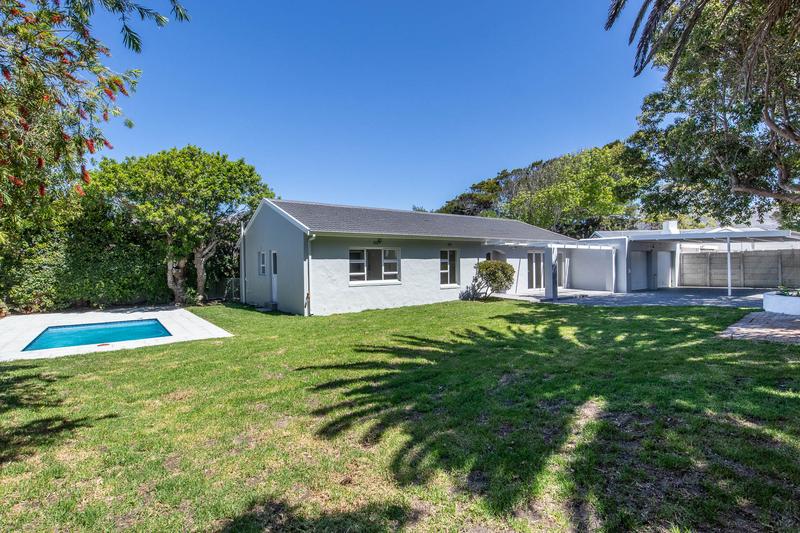 4 Bedroom Property for Sale in Tokai Western Cape